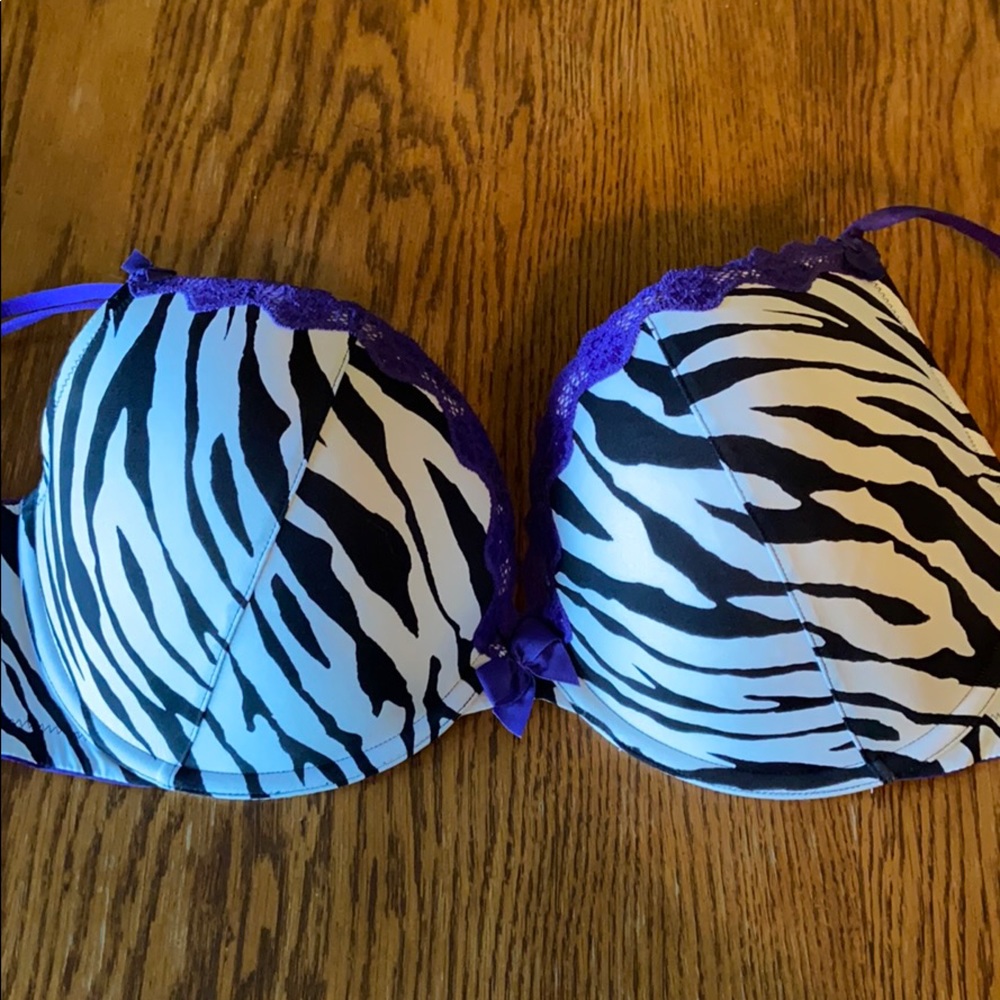 Cacique 44D Bra
